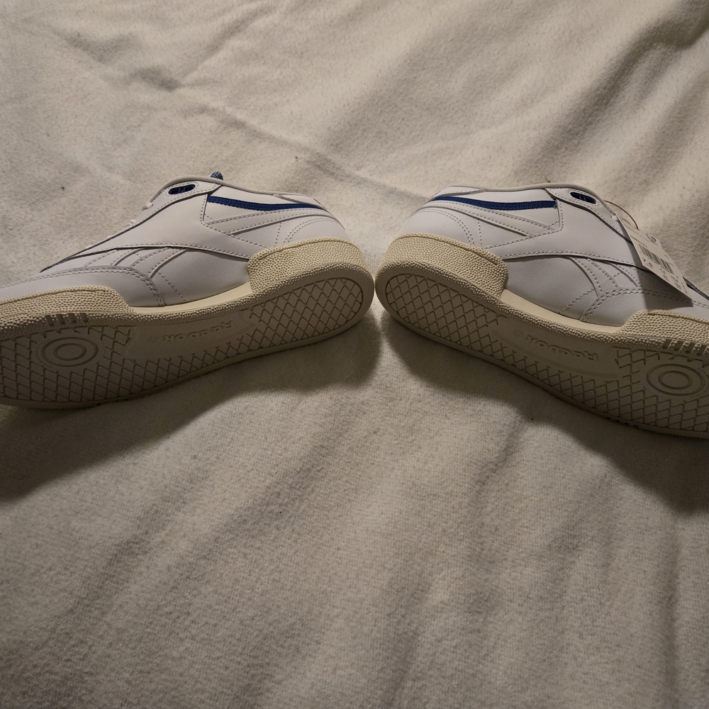 Reebok White and Red Athletic Shoes - Picture 5 of 8